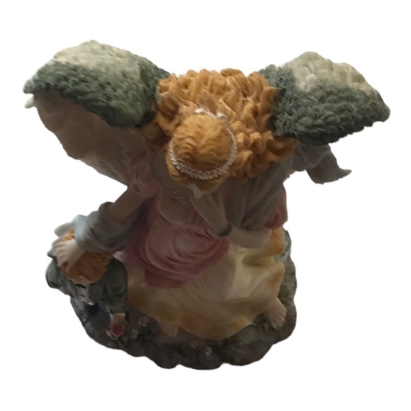 Megan’s Collection Resin Angel Figurine - Picture 1 of 4